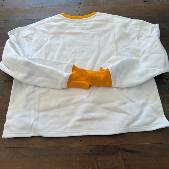 Nashville Predators Ladies Cropped Yellow and White Sweatshirt - Picture 4 of 4